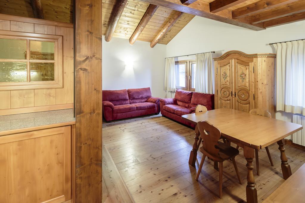 קורטינה ד'אמפזו Villa Lacedel - Stayincortina חדר תמונה