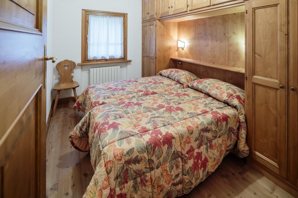 קורטינה ד'אמפזו Villa Lacedel - Stayincortina חדר תמונה